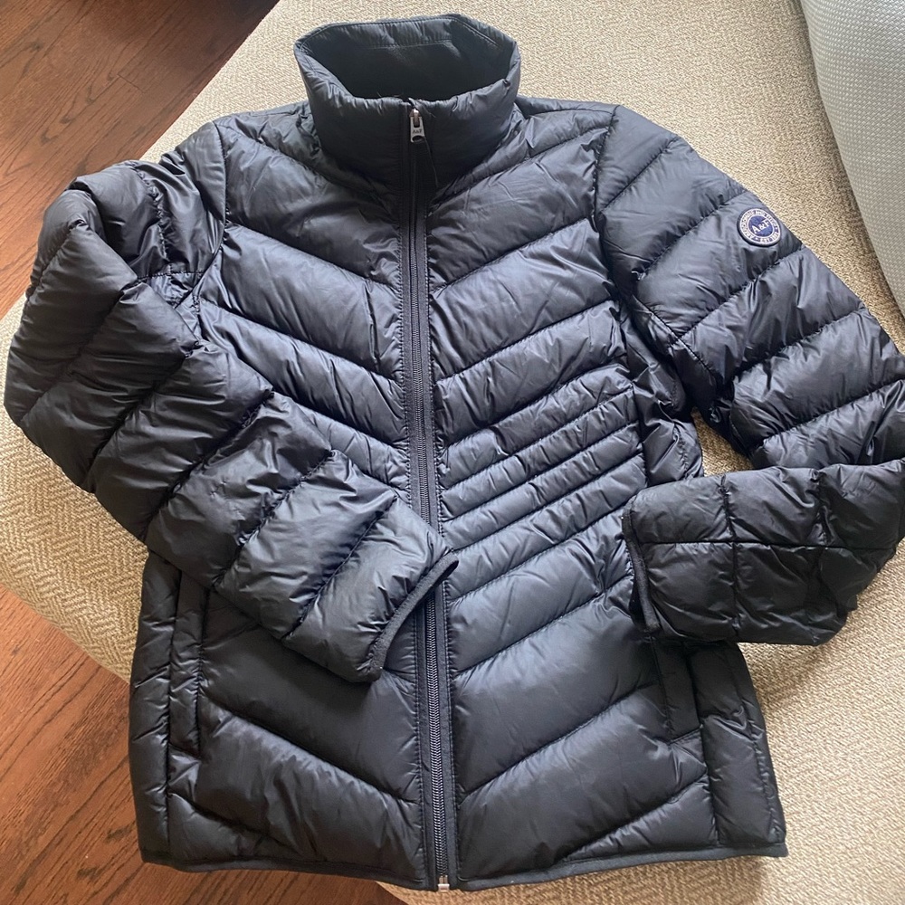 Abercrombie & Fitch Black puffer jacket.